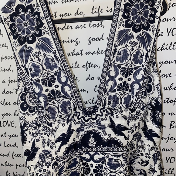 ANTHROPOLOGIE V-NECK DROP-WAIST MIDI DRESS - Picture 4 of 9